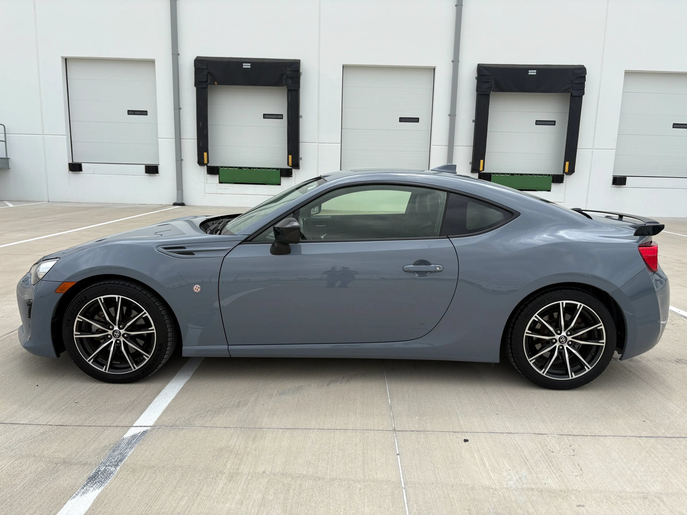 Used 2018 Toyota 86 RWD image 6