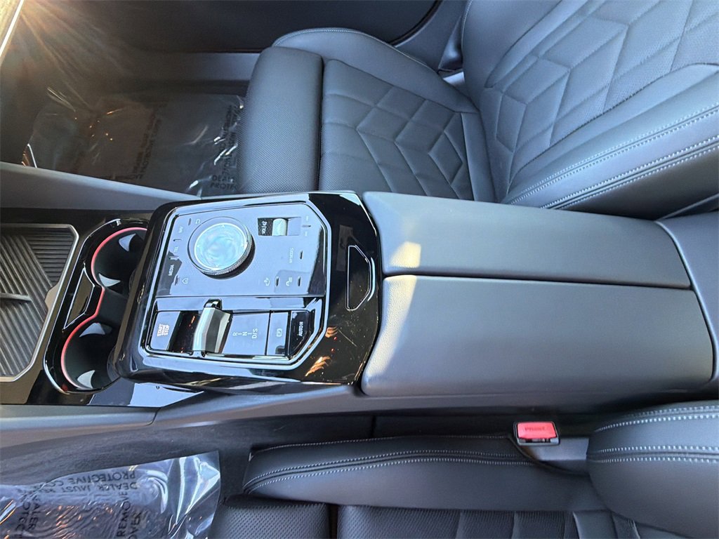 Used 2026 BMW 540i xDrive image 3