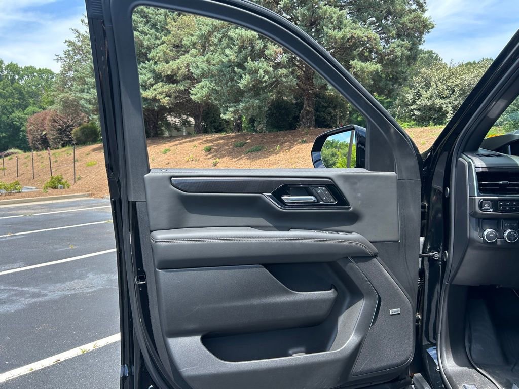 Used 2025 GMC Yukon XL Elevation w/ Elevation Premium Package RWD image 60