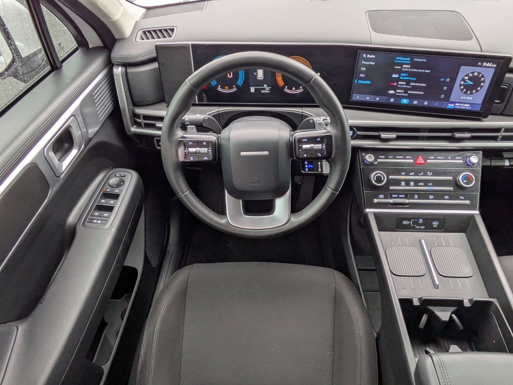 Used 2025 Hyundai Santa Fe SE image 15
