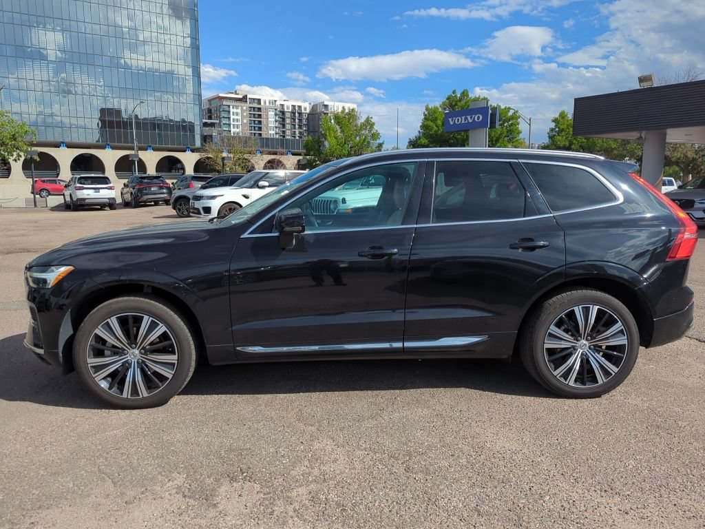 Used 2022 Volvo XC60 B5 Inscription w/ Climate Package FWD image 4