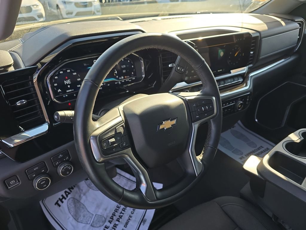 Used 2023 Chevrolet Silverado 1500 LT image 20