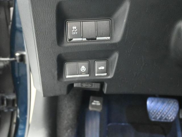 Used 2017 INFINITI Q70 L 3.7 image 20