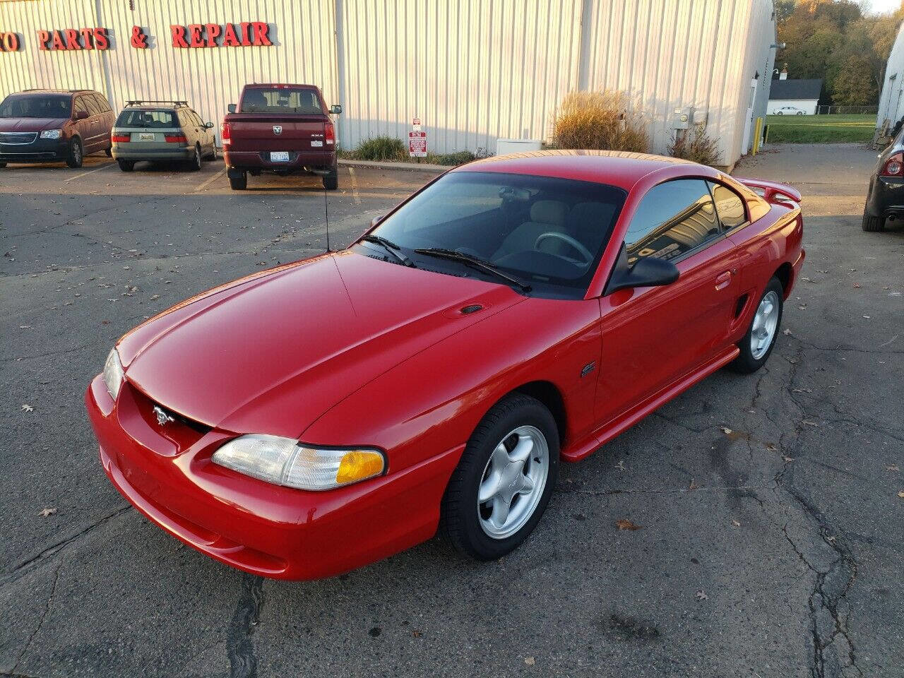 Used 1994 Ford Mustang GT RWD image 4