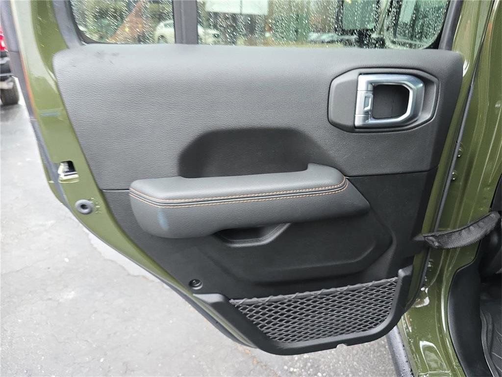 Used 2023 Jeep Wrangler Rubicon 392 image 14
