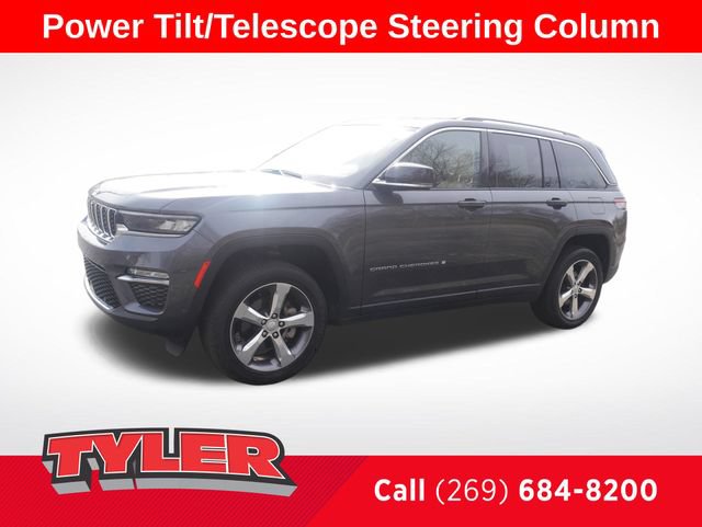 Certified 2022 Jeep Grand Cherokee Limited w/ Luxury Tech Group II AWD/4WD image 3