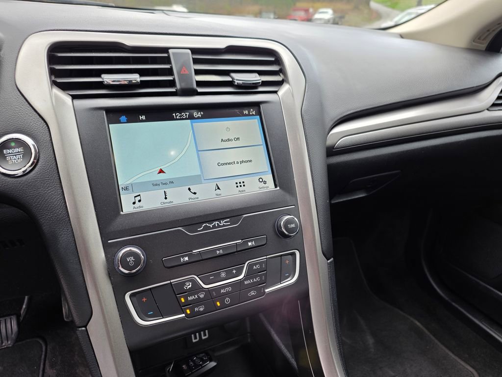 Used 2019 Ford Fusion SE image 11