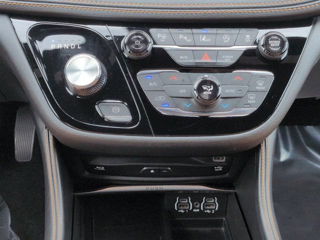 Used 2021 Chrysler Pacifica Pinnacle AWD/4WD image 19