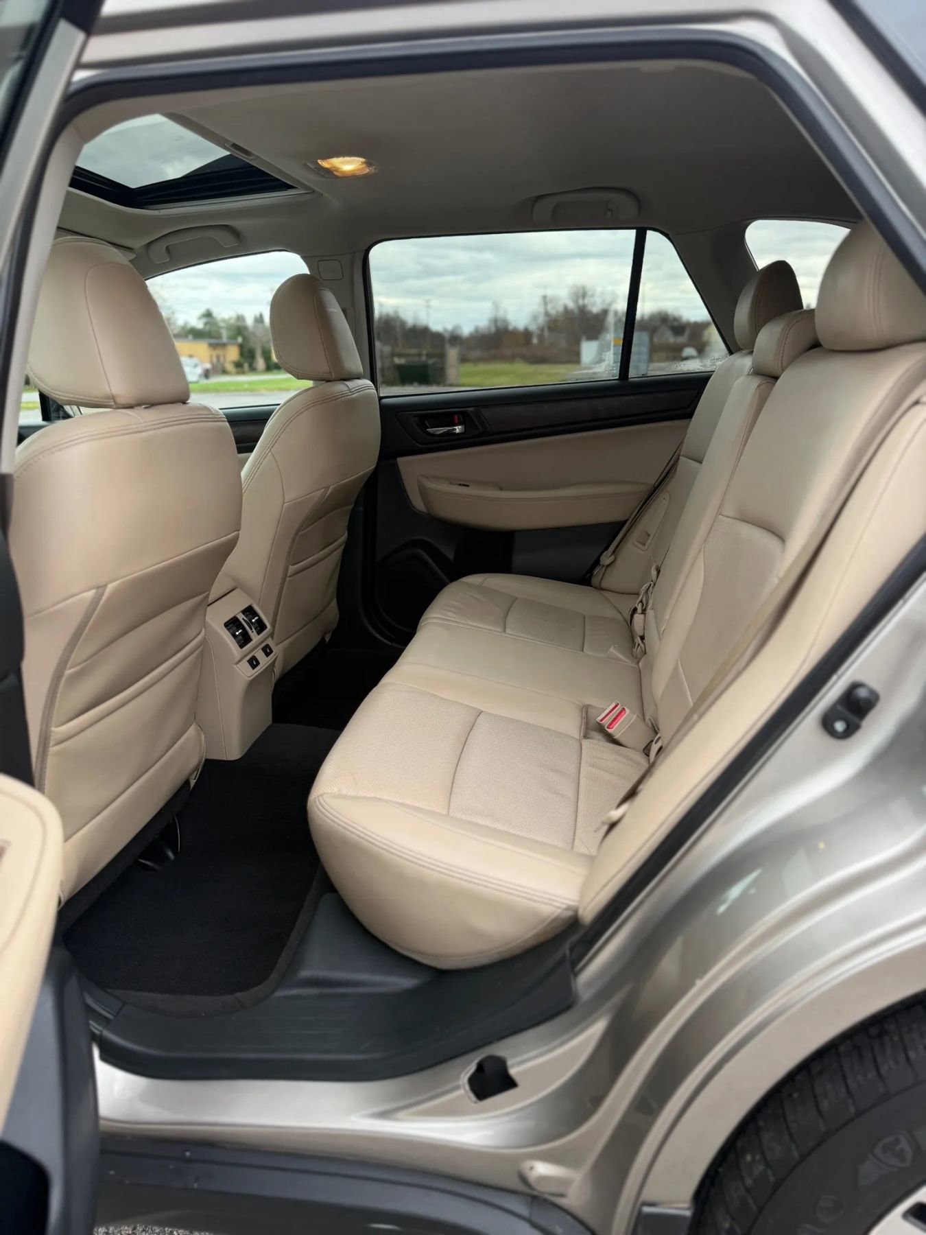 Used 2015 Subaru Outback 2.5i Limited image 17