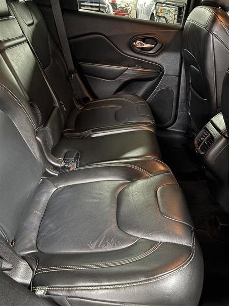 Used 2015 Jeep Cherokee Limited w/ Trailer Tow Group image 13