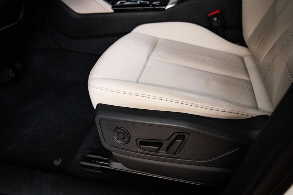 Used 2025 Audi Q5 Premium AWD/4WD image 16
