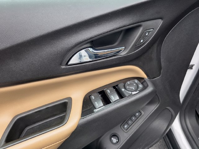 Used 2023 Chevrolet Equinox Premier AWD/4WD image 14