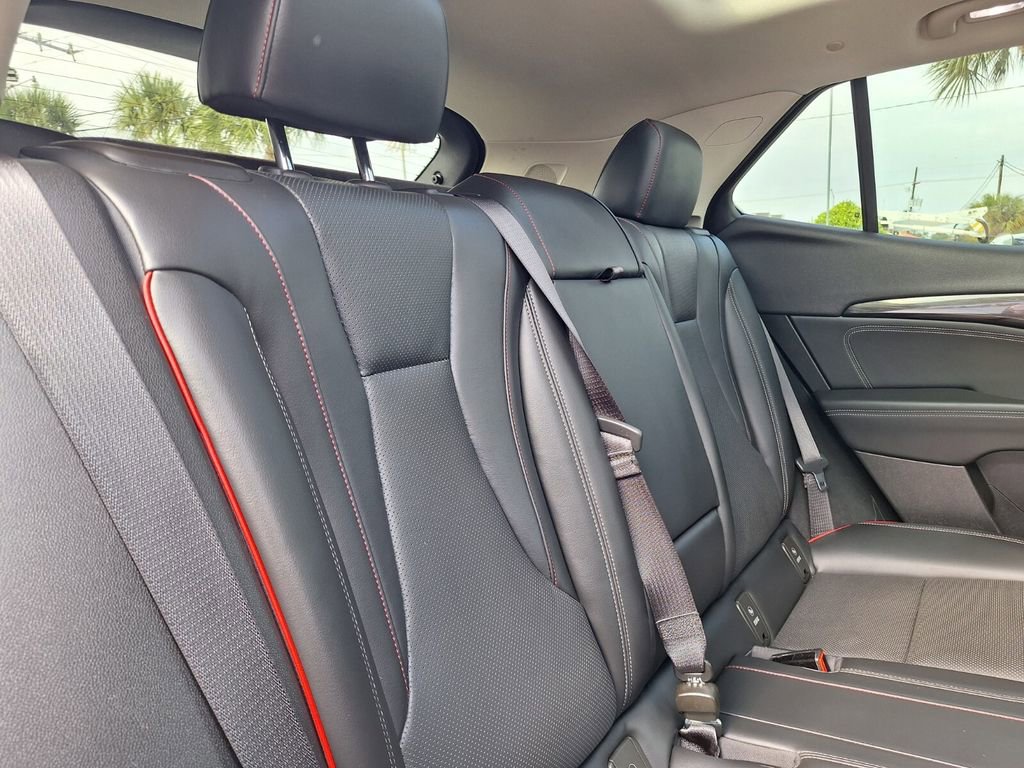 Used 2023 Buick Envision Essence w/ Sport Touring Package image 28