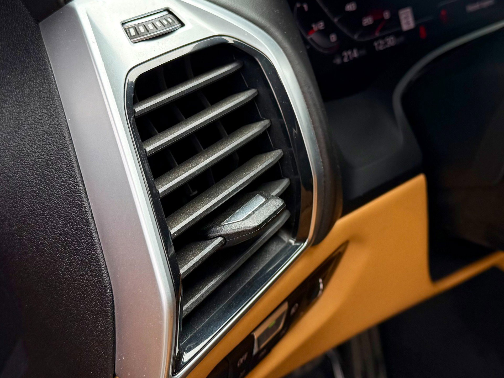 Used 2020 BMW M8 w/ M Carbon Exterior Package image 16