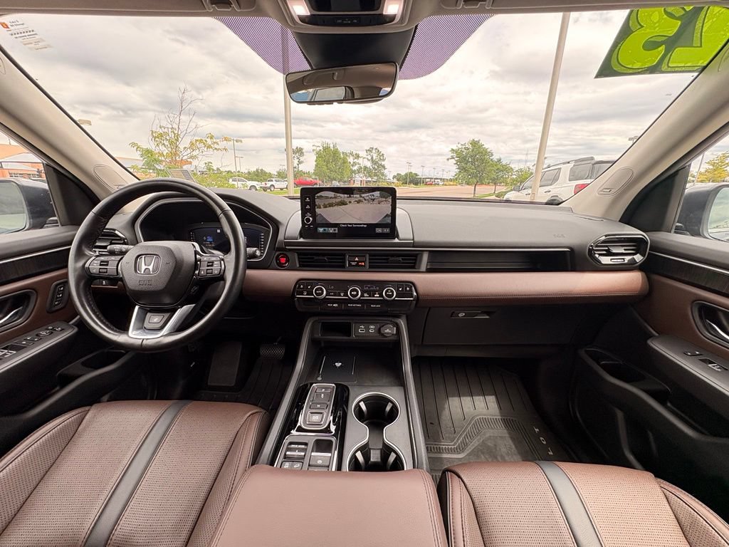 Used 2023 Honda Pilot Elite image 13
