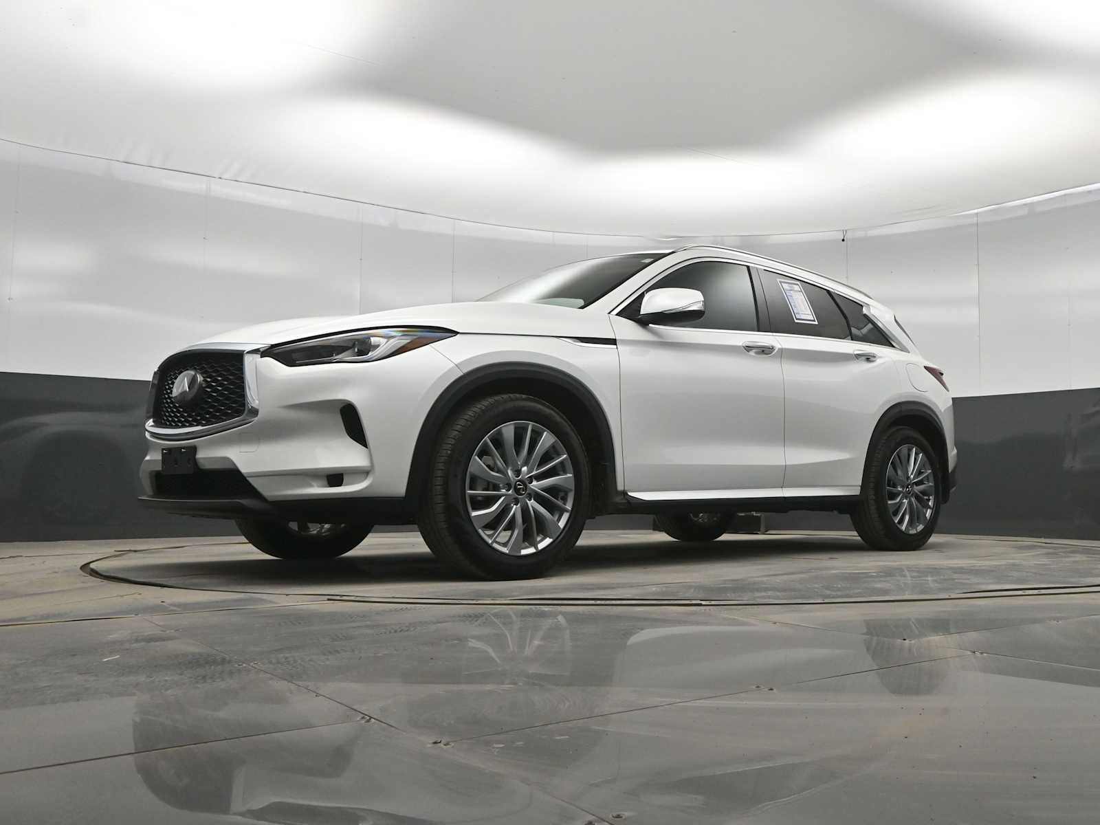 Used 2023 INFINITI QX50 Luxe image 30
