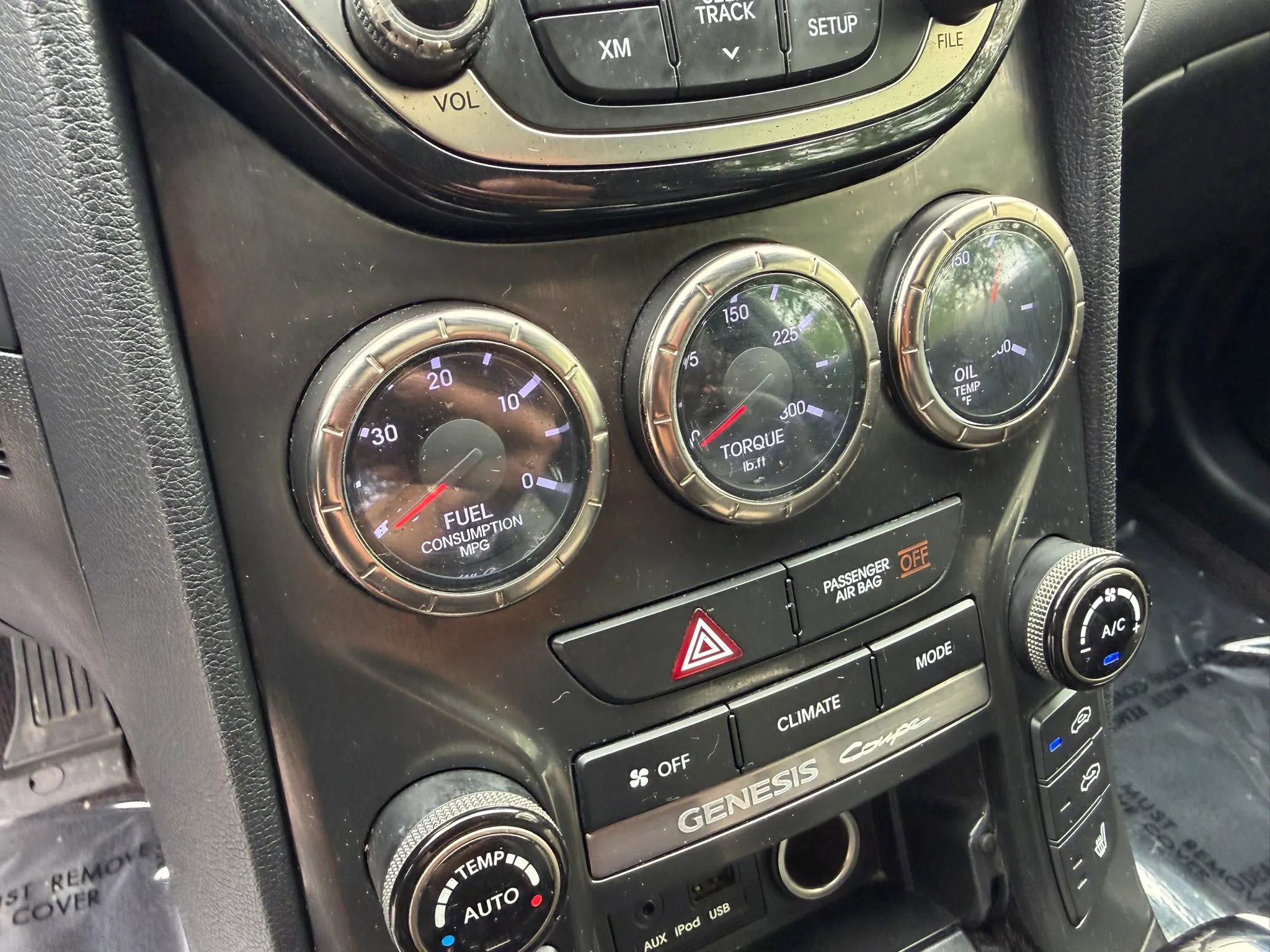 Used 2013 Hyundai Genesis 3.8 RWD image 28