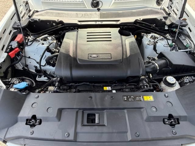 Used 2023 Land Rover Defender 110 S AWD/4WD image 11