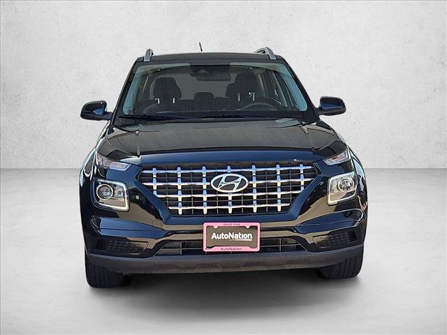 Used 2023 Hyundai Venue SEL FWD image 2