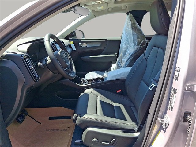 New 2026 Volvo XC40 B5 Plus w/ Protection Package Premier image 8