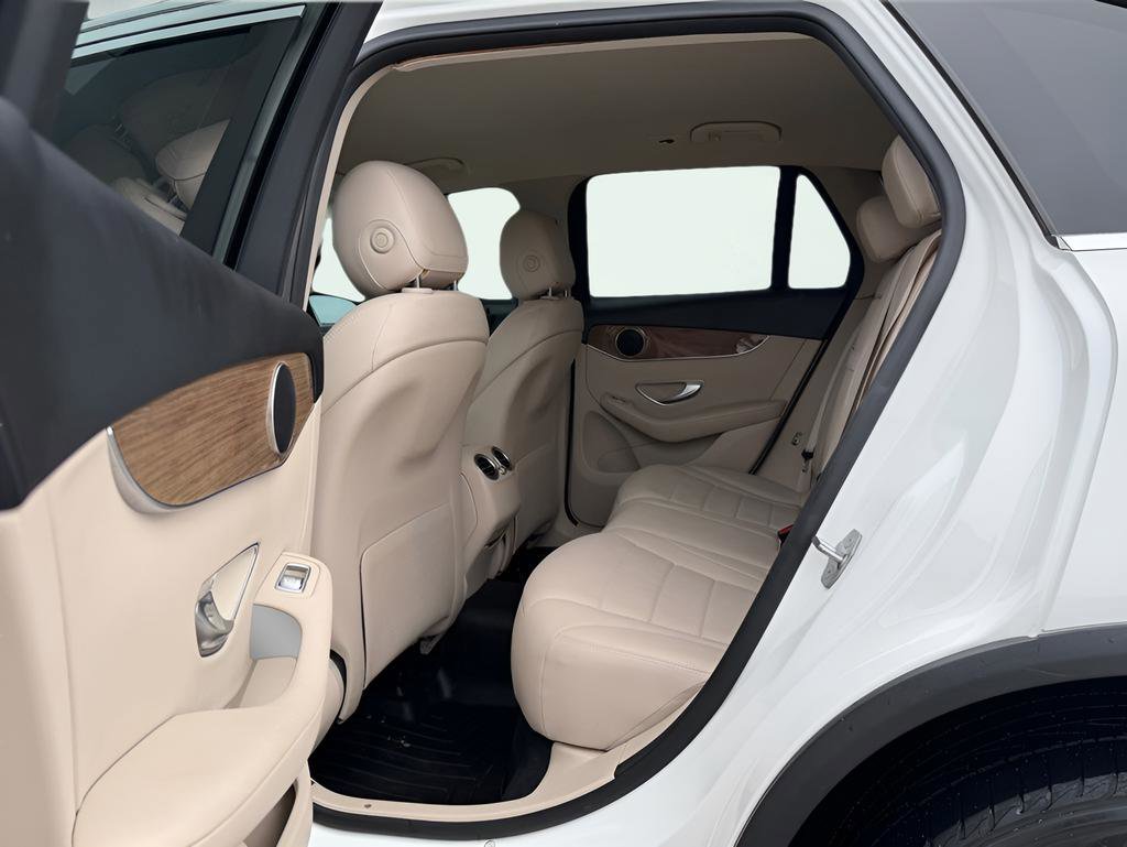 Used 2018 Mercedes-Benz GLC 350e 4MATIC image 21