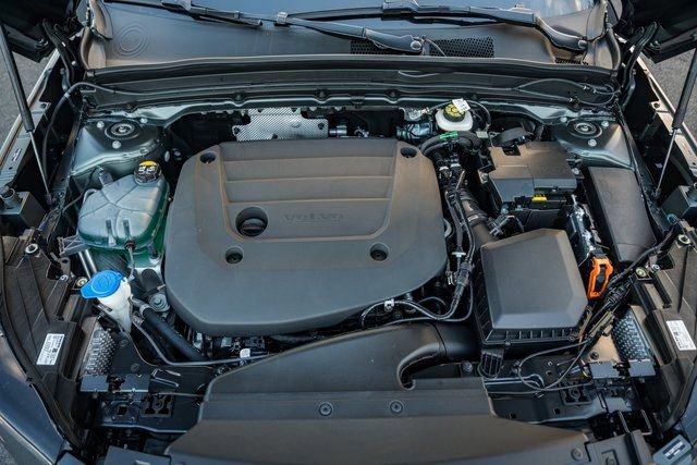 New 2026 Volvo XC40 B5 Ultra w/ Protection Package Premier image 19