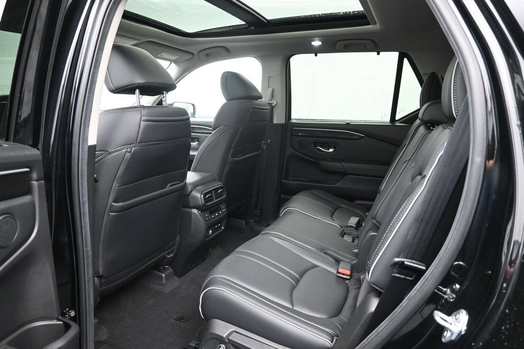 Used 2025 Honda Pilot Elite image 20