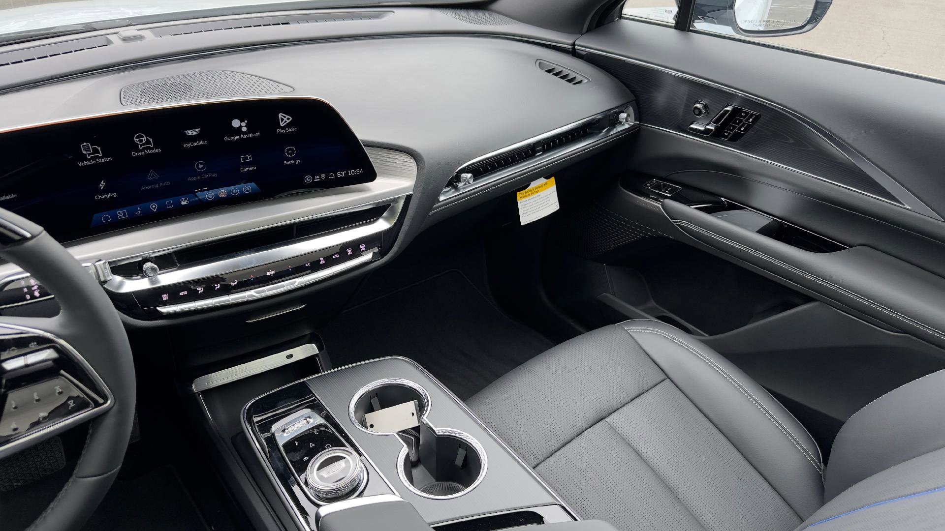 New 2026 Cadillac Lyriq Luxury image 9