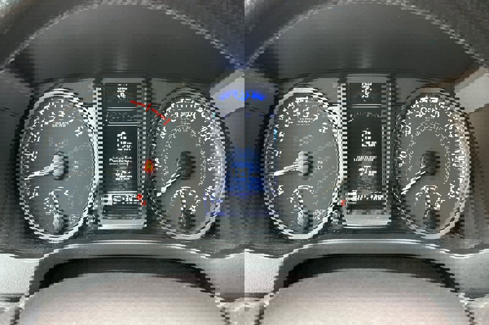 Used 2022 Toyota Tacoma TRD Off-Road w/ Technology Package image 27