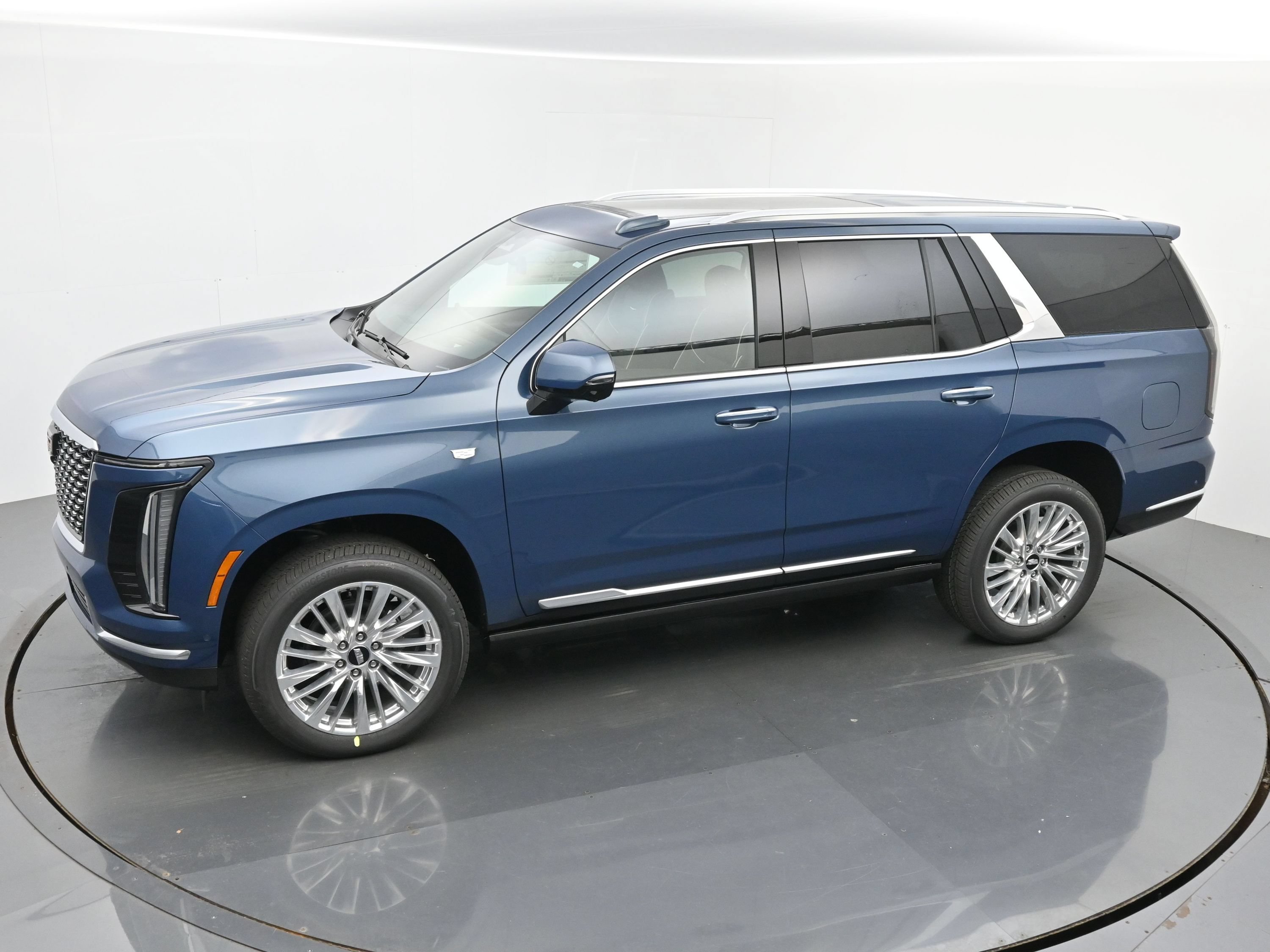 New 2026 Cadillac Escalade Luxury w/ Touring Package AWD/4WD image 24