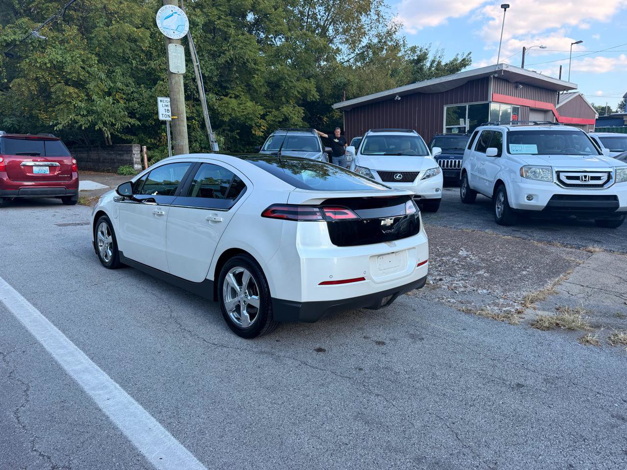 Used 2012 Chevrolet Volt Premium w/ Premium Trim Package FWD image 6