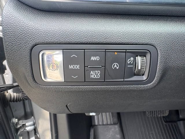 Used 2025 GMC Terrain Elevation AWD/4WD image 24
