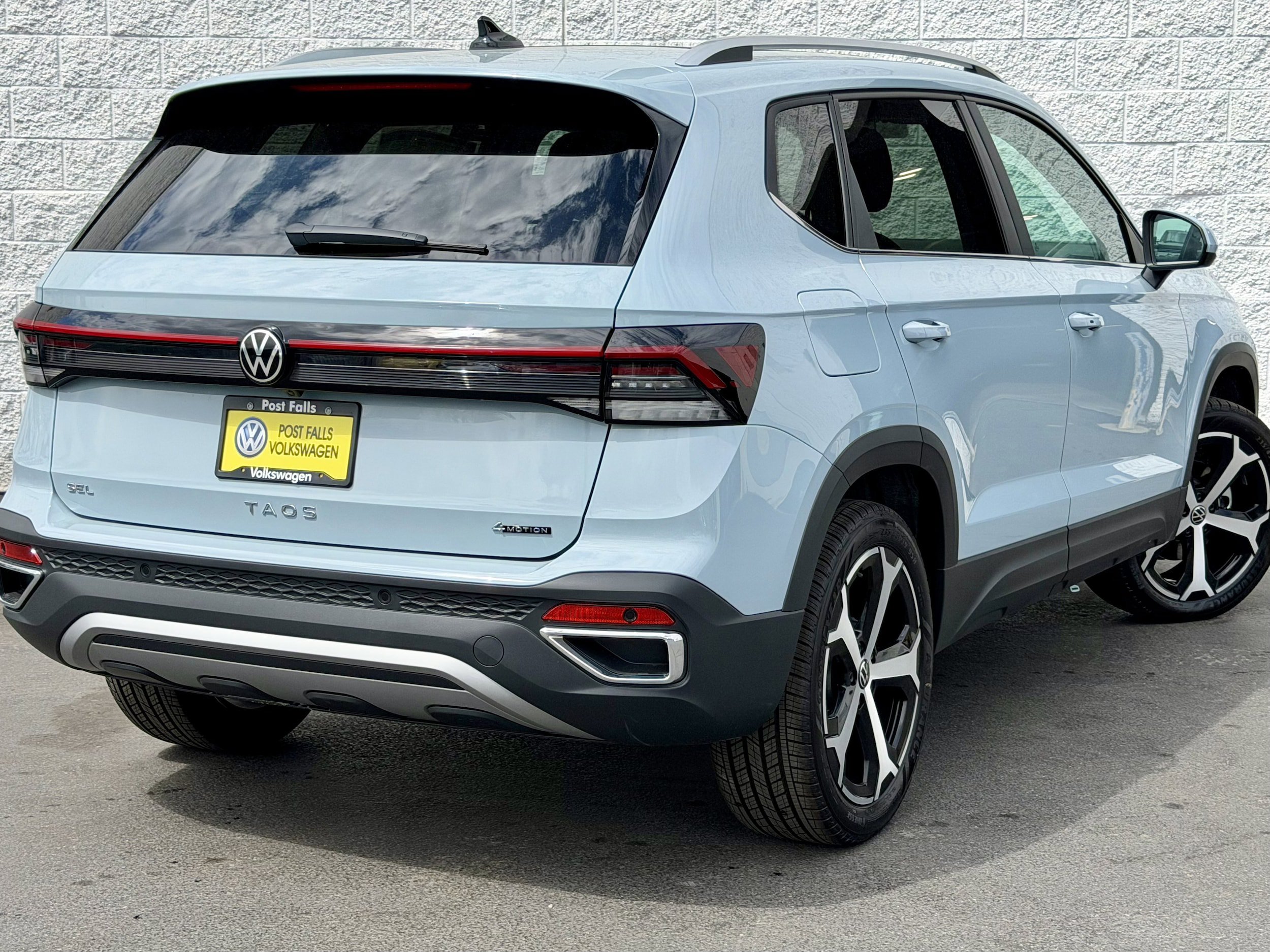 New 2026 Volkswagen Taos SEL AWD/4WD image 8