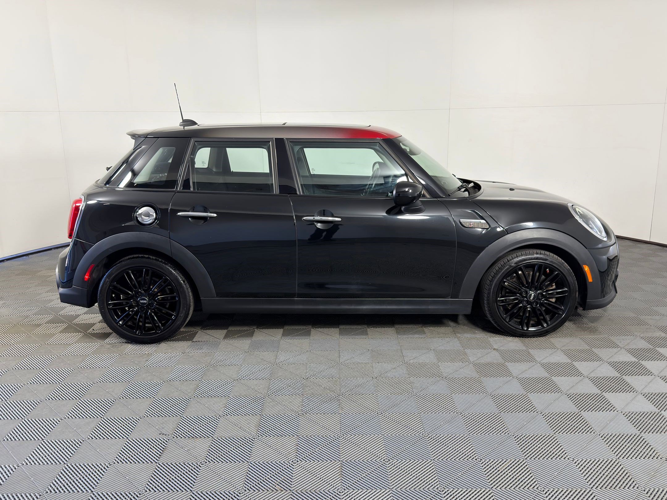 Certified 2023 MINI Cooper S image 8