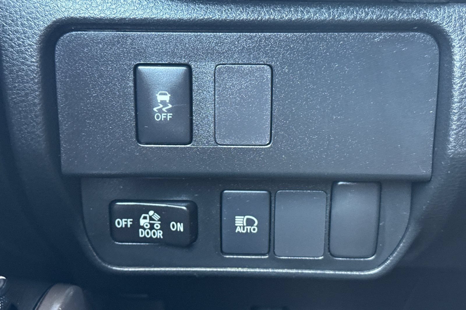 Used 2022 Toyota Tacoma SR5 RWD image 30