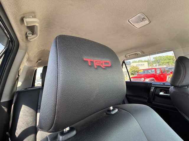 Used 2021 Toyota 4Runner TRD Off-Road Premium AWD/4WD image 25