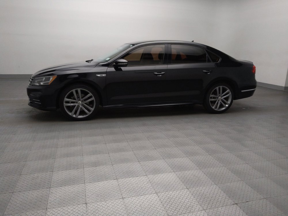 Used 2018 Volkswagen Passat 2.0T R-Line FWD image 2