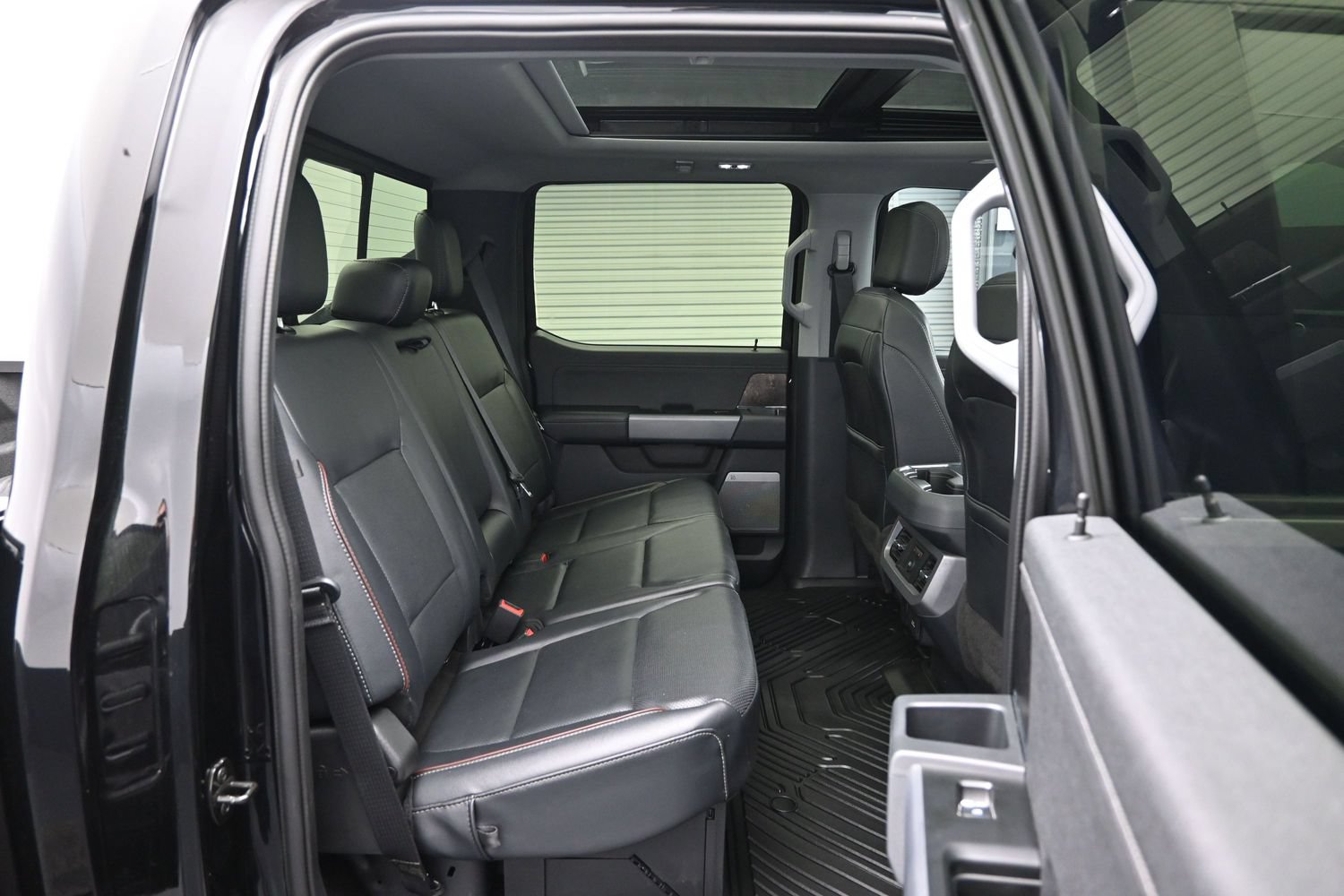 Used 2023 Ford F250 Lariat w/ Lariat Ultimate Package AWD/4WD image 12