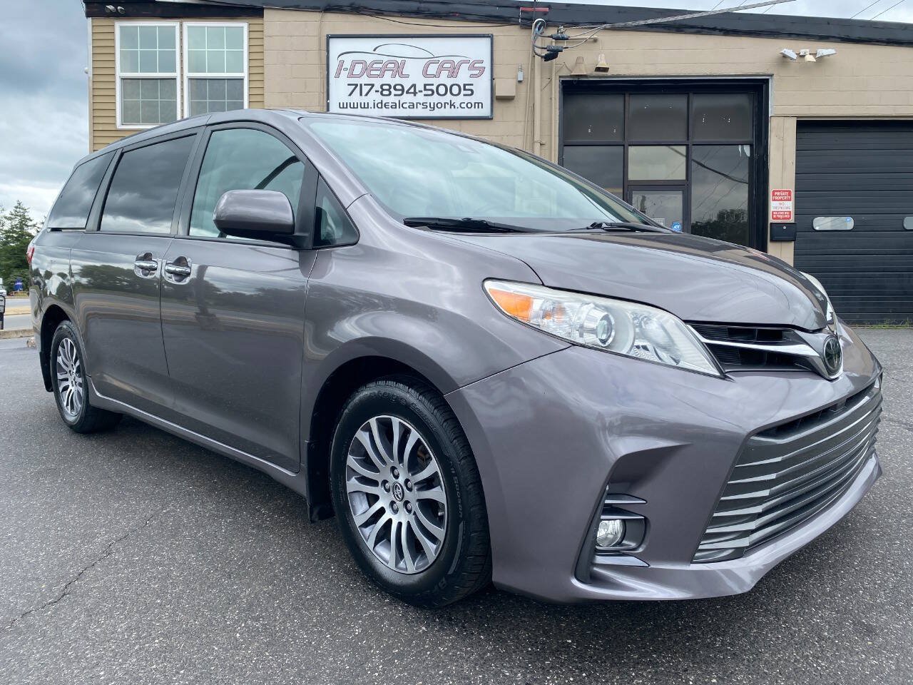 Used 2020 Toyota Sienna XLE