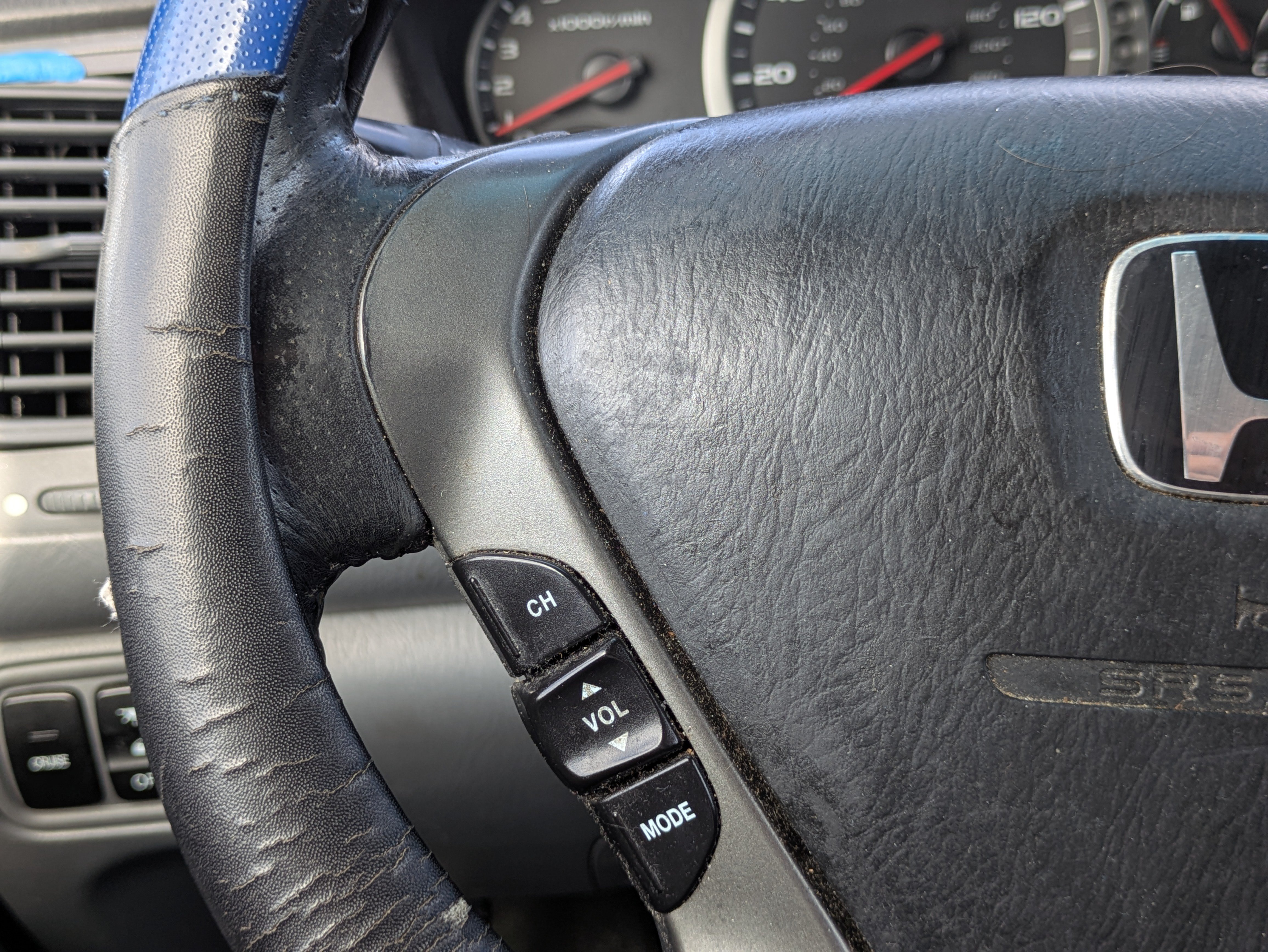 Used 2004 Honda Pilot EX image 32