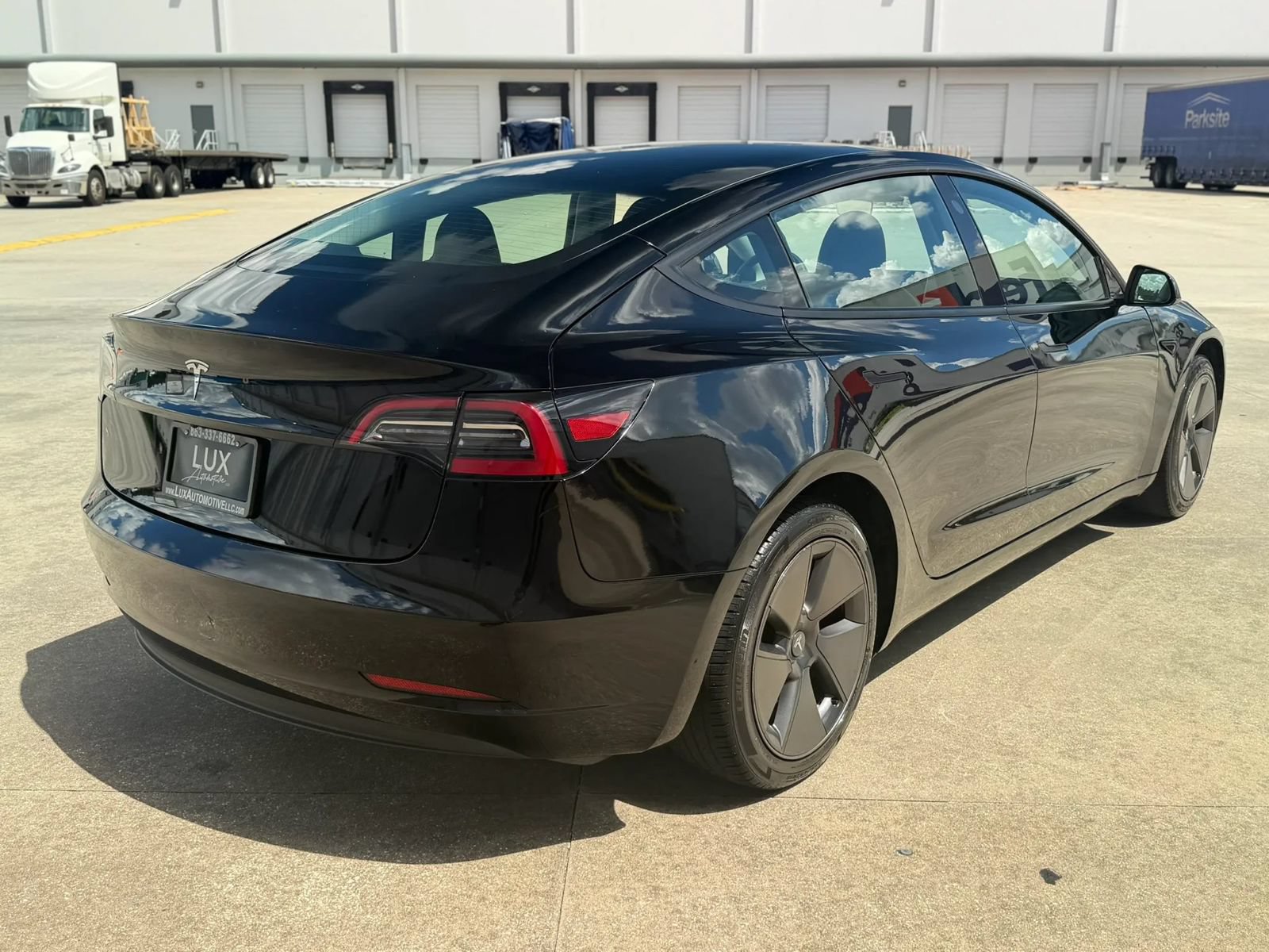 Used 2023 Tesla Model 3 Standard Range RWD image 7