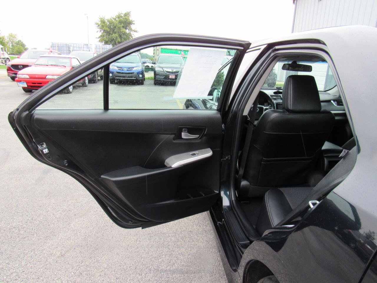 Used 2012 Toyota Camry SE FWD image 34