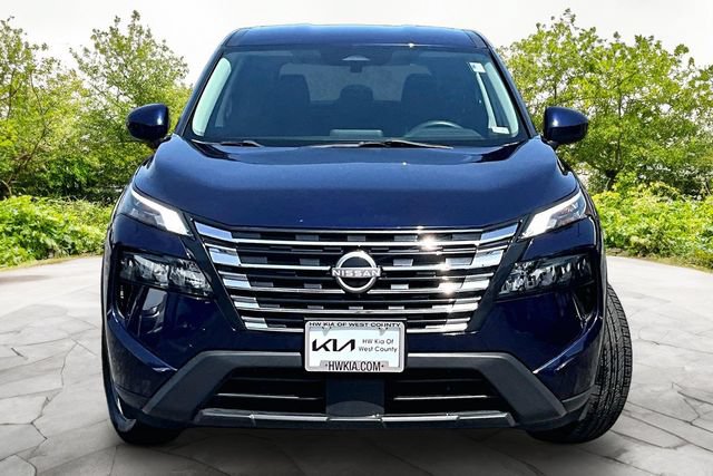 Used 2024 Nissan Rogue SV AWD/4WD image 3