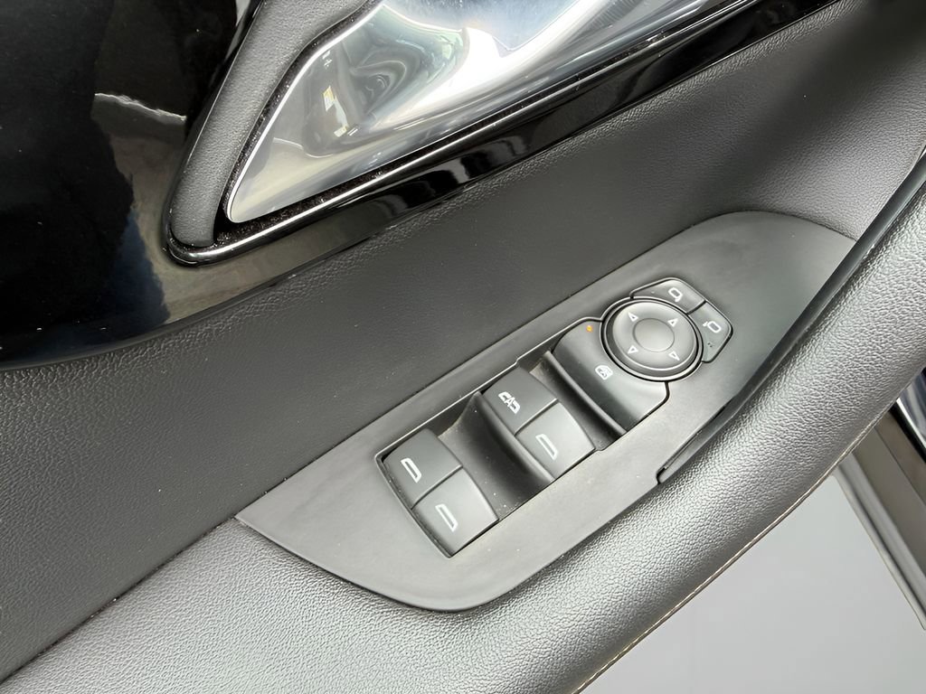 Used 2023 Chevrolet Blazer Premier w/ Enhanced Convenience Package image 16