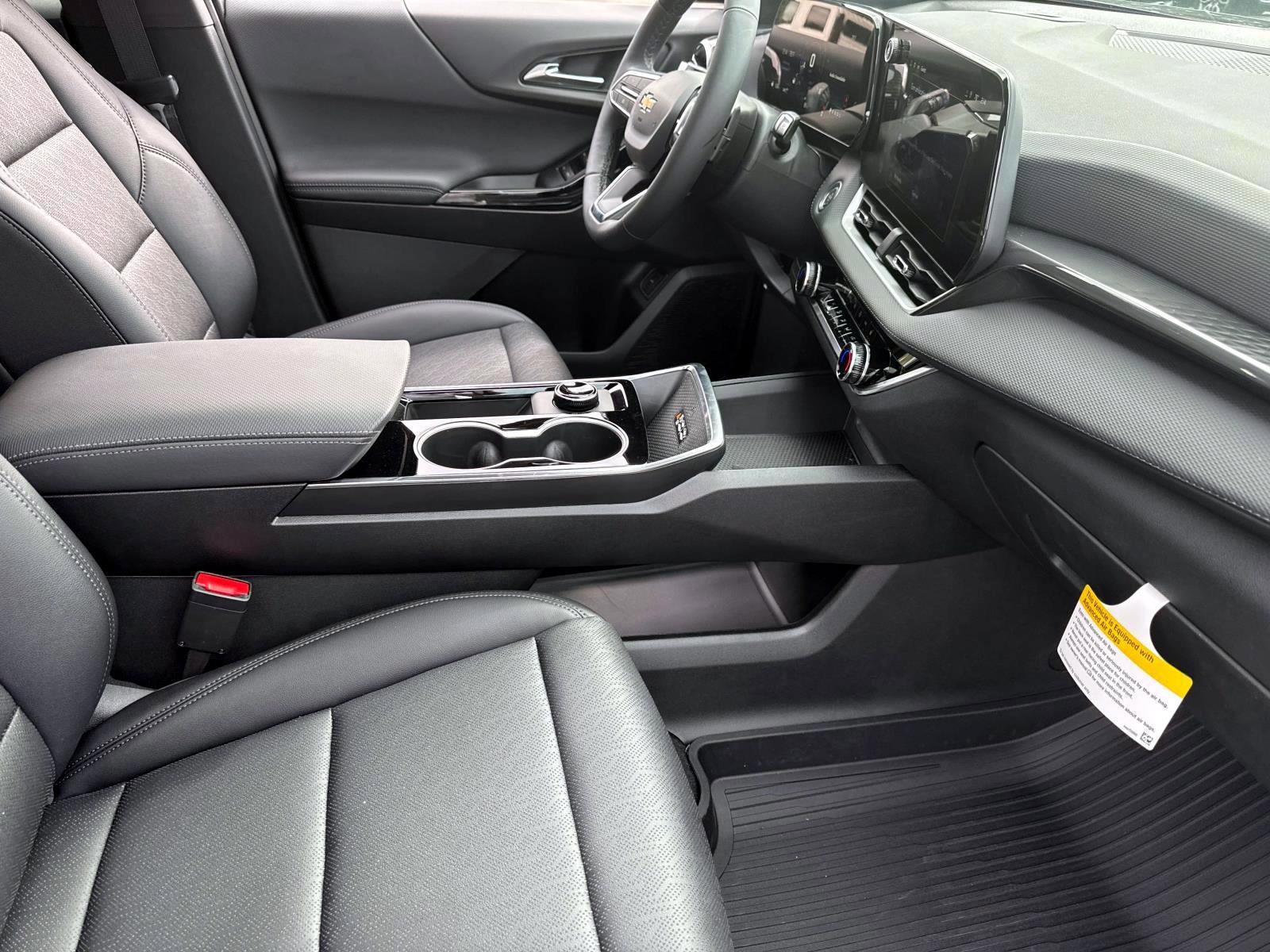 New 2026 Chevrolet Equinox LT w/ Convenience Package II image 8