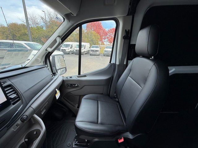 New 2026 Ford Transit 250 148 Medium Roof w/ Load Area Protection Package image 26