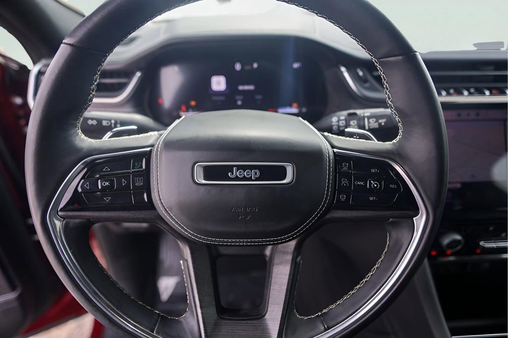 Used 2022 Jeep Grand Cherokee Overland image 15