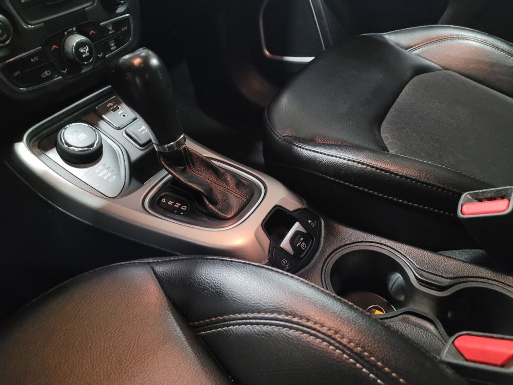Used 2020 Jeep Compass Latitude image 26