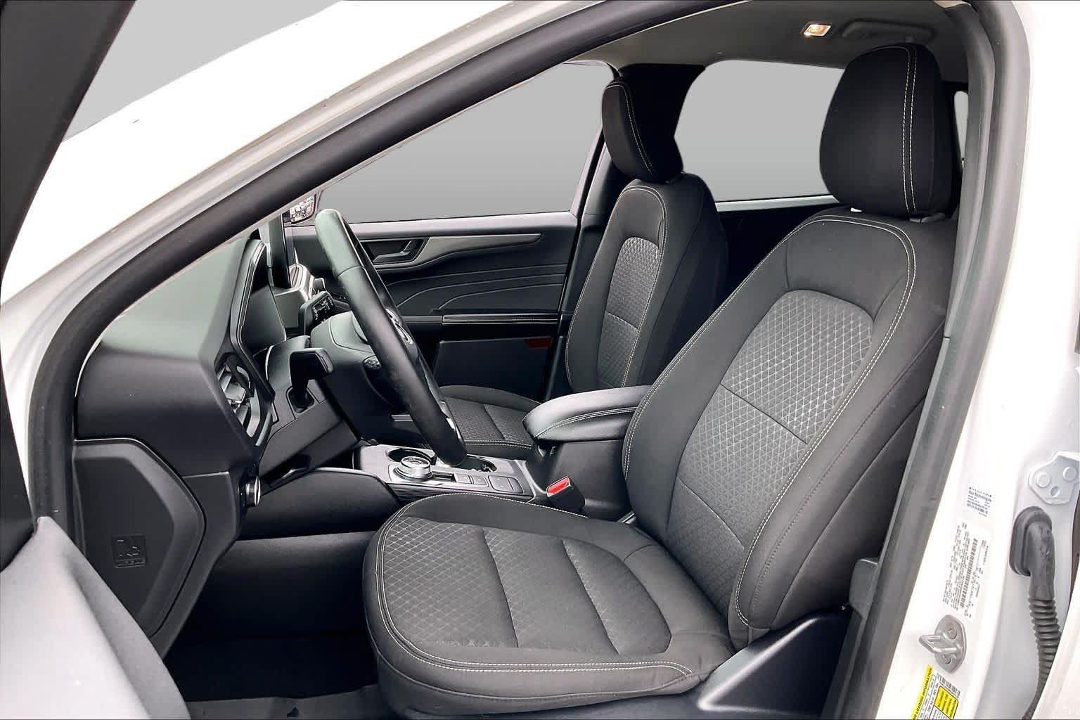 Certified 2024 Ford Escape Active FWD image 8