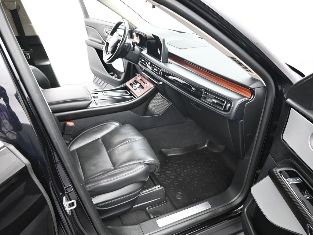 Used 2023 Lincoln Aviator Reserve w/ Equipment Group 201A image 41